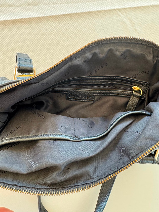 Authentic Leather Calvin Klein Handbag - photo 3