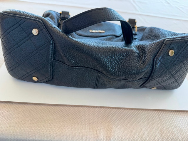 Authentic Leather Calvin Klein Handbag - photo 4