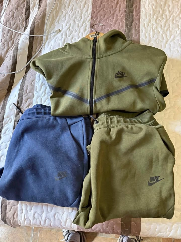 Full Olive Green nike tech + navy blue nike tech pants