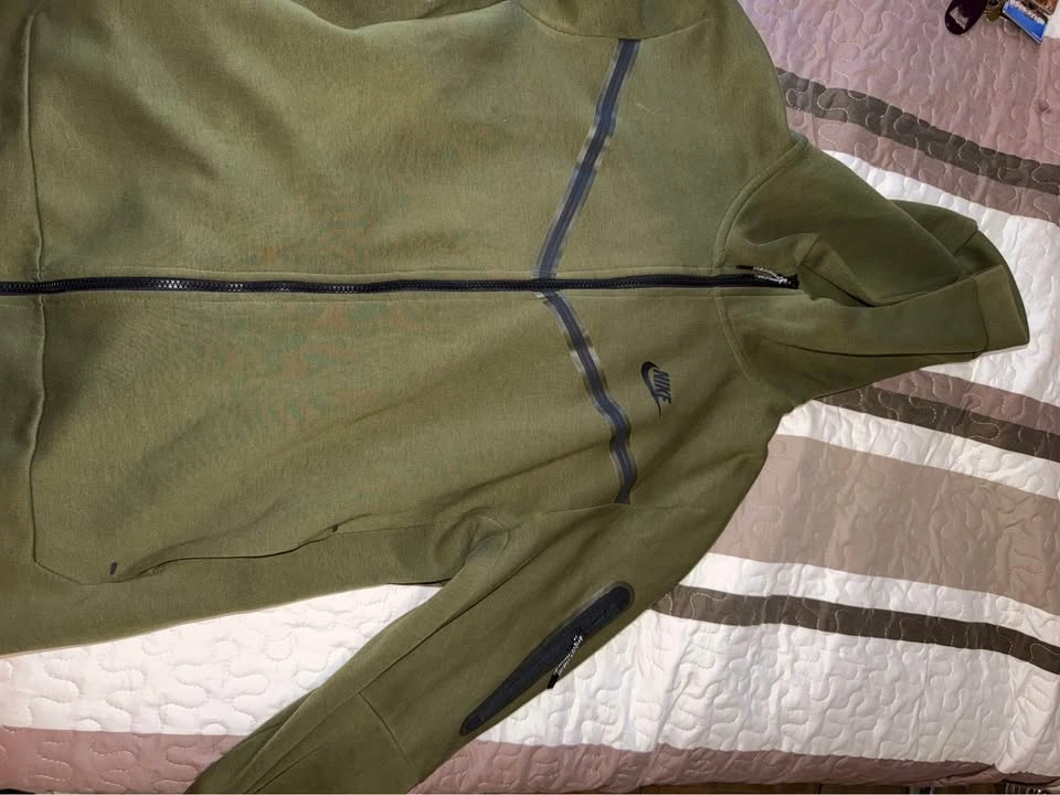 Full Olive Green nike tech + navy blue nike tech pants - photo 3
