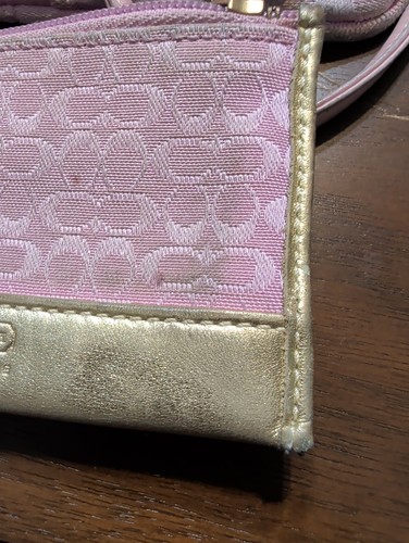 Coach Vintage Pink Monogram Signature Wristlet with Gold Card Ca - photo 3