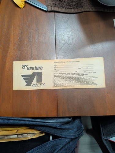 Vintage Chicago Bulls Venture Bumper Sticker with Autograph - photo 2