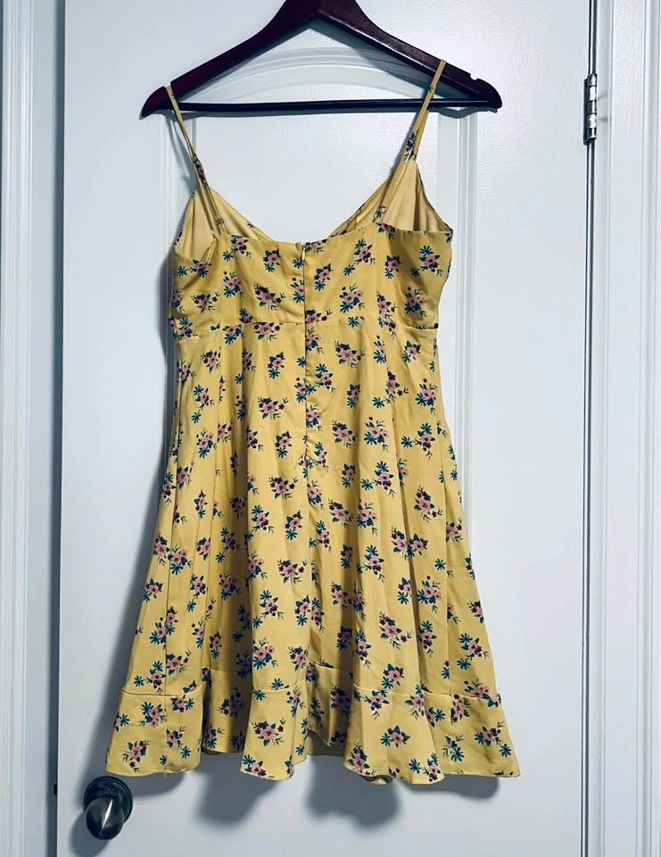 Forever 21 Yellow Floral Dress with Spaghetti Straps size M - photo 2