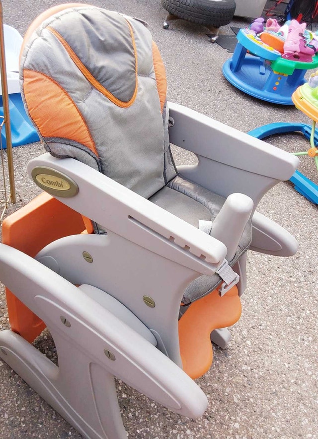 Combi versatile art and high chair