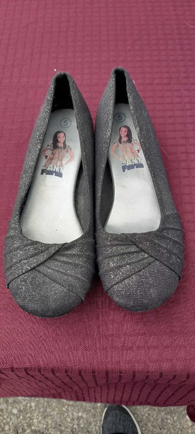 Shoes Ant Farm Size 5