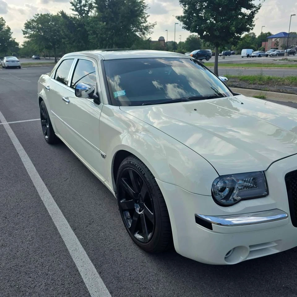 2005 Chrysler 300 · 300C Sedan 4D