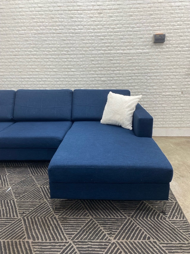 FREE DELIVERY Sectional - photo 4