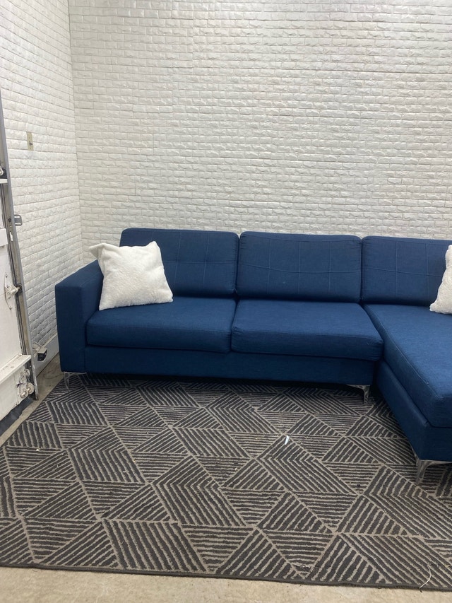 FREE DELIVERY Sectional - photo 5