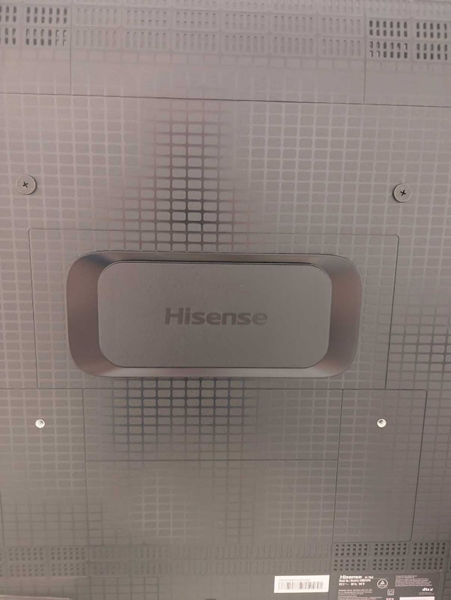 Hisense 50 inch Mini-LED QD7 Series 4K Smart TV - photo 5