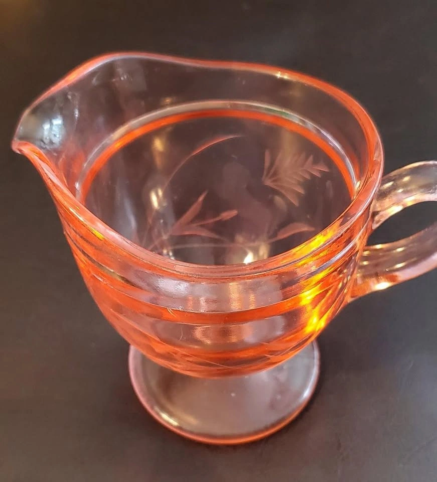 Vintage Pink Depression Glass Creamer - photo 3