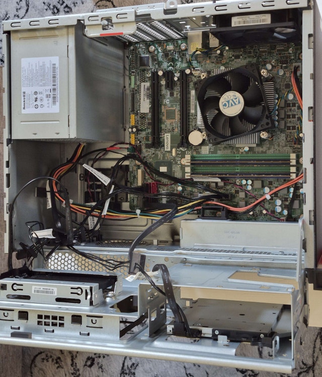 Lenovo ThinkCentre M910T Desktop - photo 3