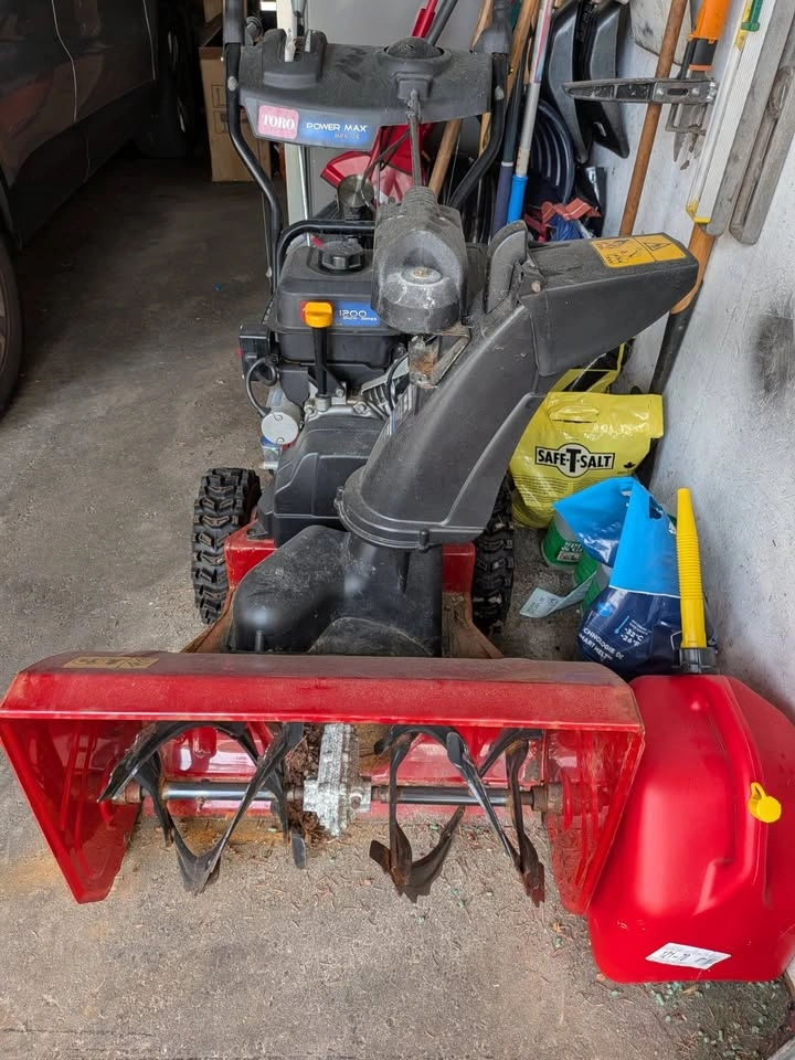 Toro powermax snow blower - photo 2
