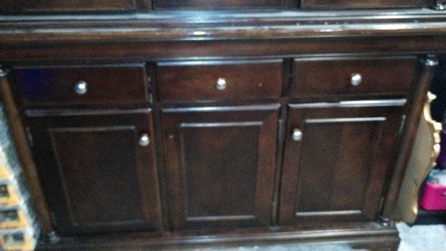 Traditional Dark Wood China Cabinet - photo 2