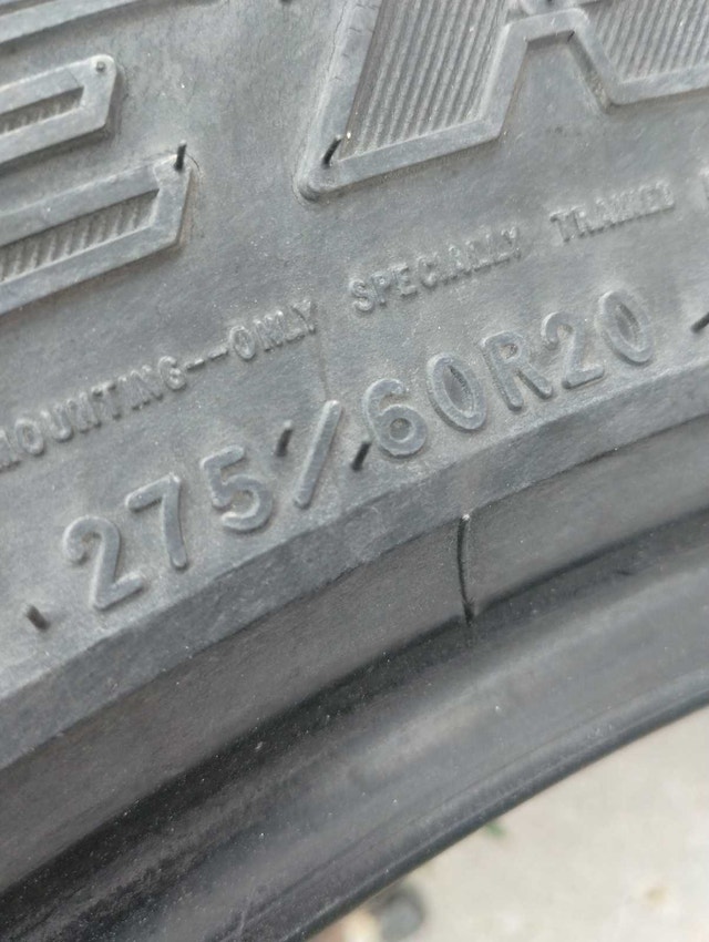 Goodyear Wrangler Duratrac 275/60R20
