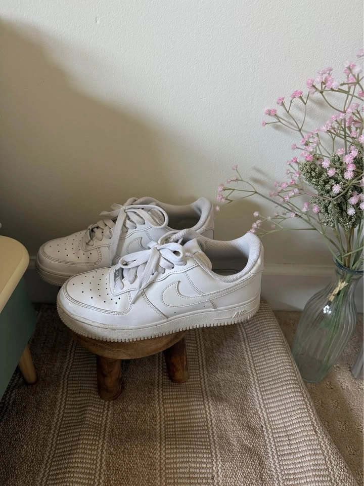 Nike AIr Women Shoes - Size US 7 - photo 3