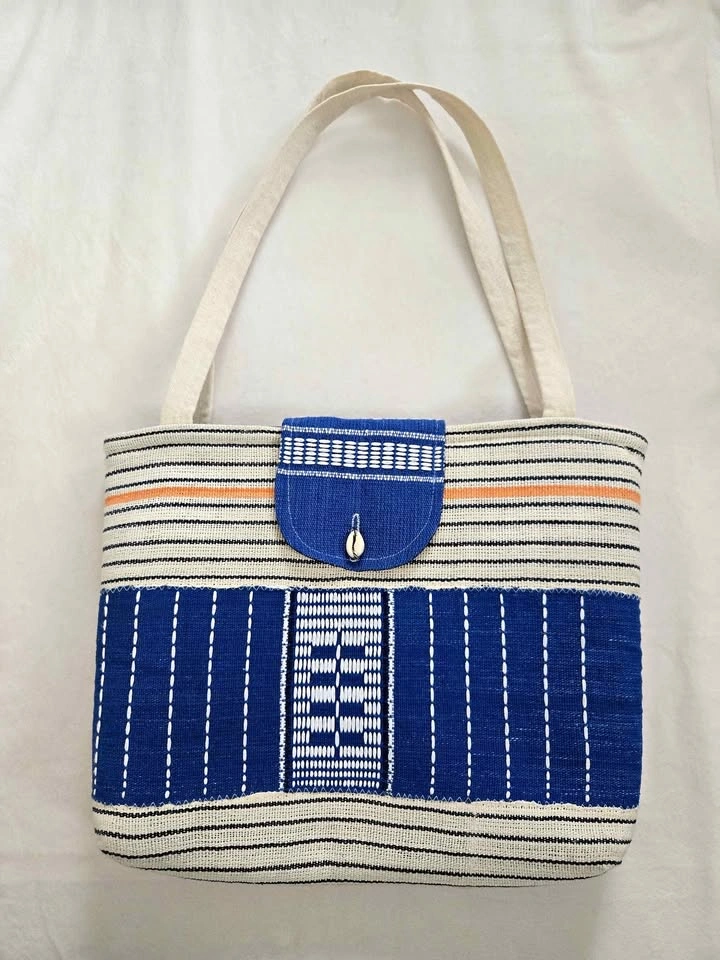 Woman's Summer Shoulder Bag or Beach Tote Bag, Great Condition!