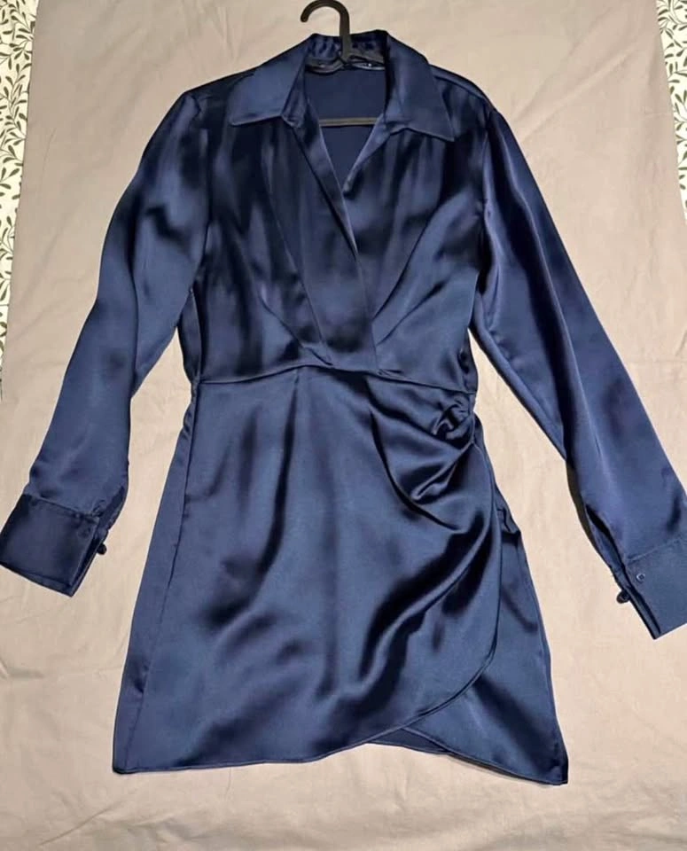 Zara - SHORT SATIN EFFECT DRESS - Size XS