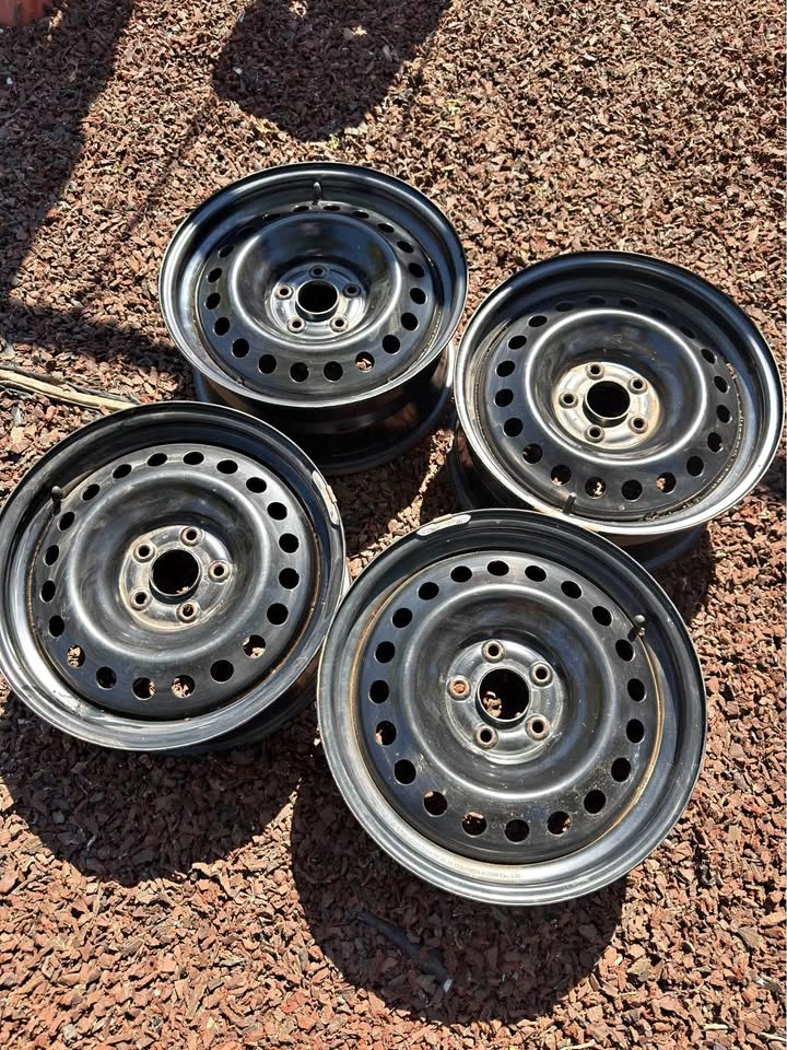 STEELIES 5x114.3mm 17x7.5J OEM HONDA STEELIES