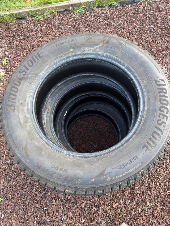 225/65/17 Bridgestone Blizzak Winter Tires - photo 4