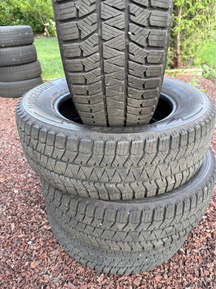 225/65/17 Bridgestone Blizzak Winter Tires - photo 5