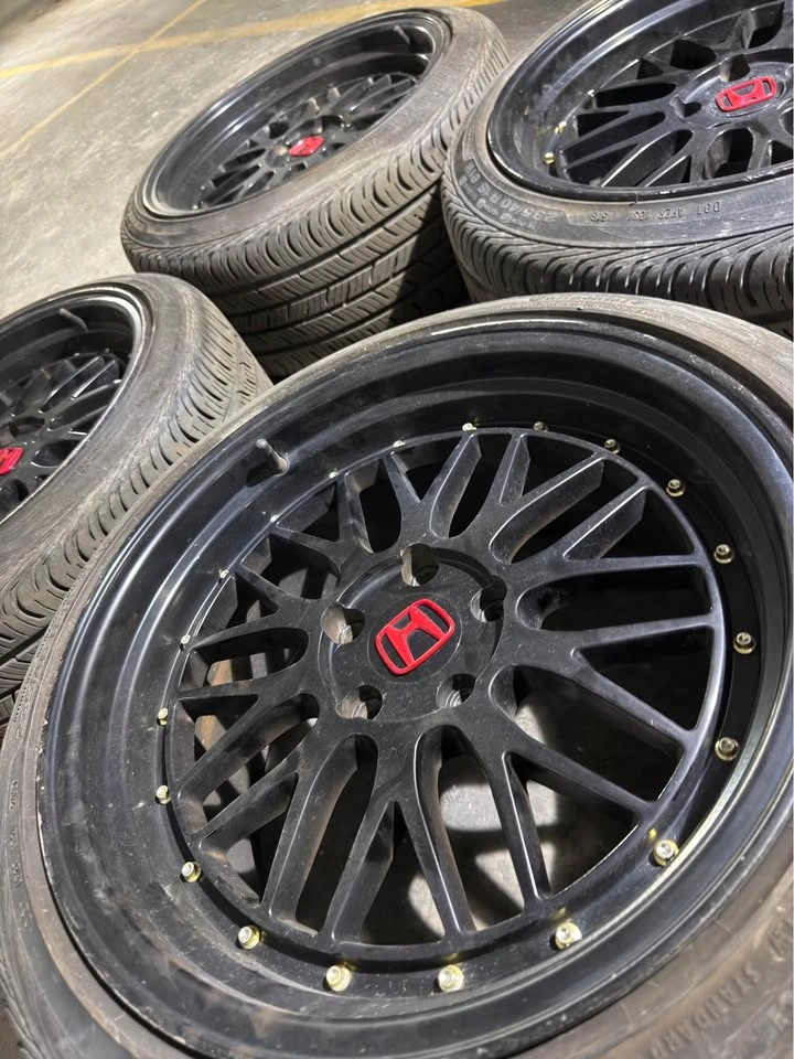 235/40/18 Tires on Rims 5x114.3mm - Honda Civic - photo 4