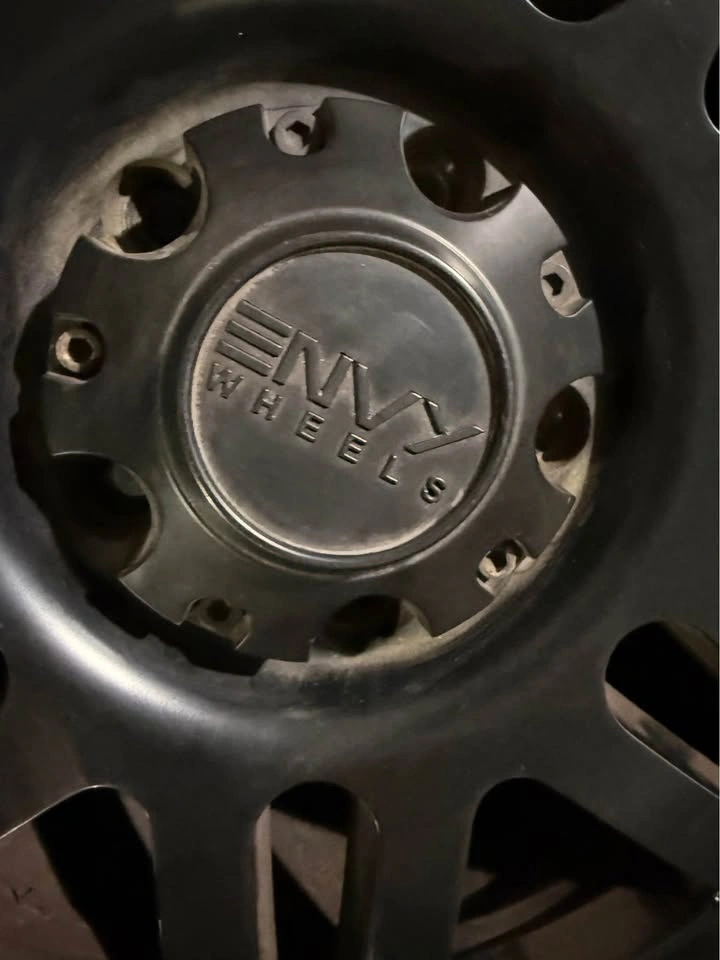 265/70/17 All Season Tires on Envy ET2 Rims (2021 Ram) - photo 4