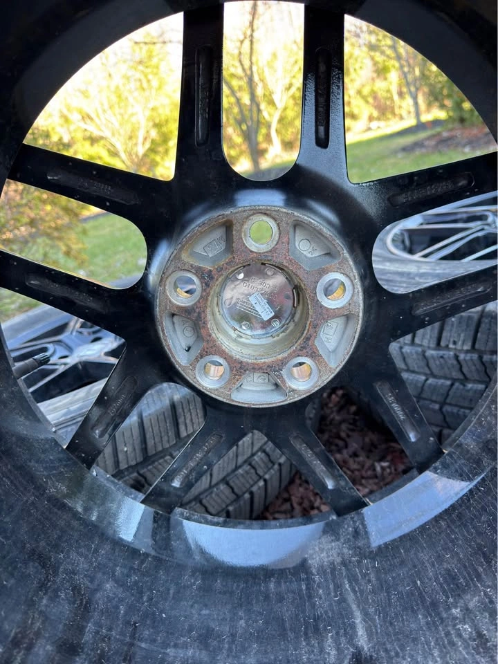 275/60/18 Michelin Defender Tires on Touren TR79 Rims - photo 5
