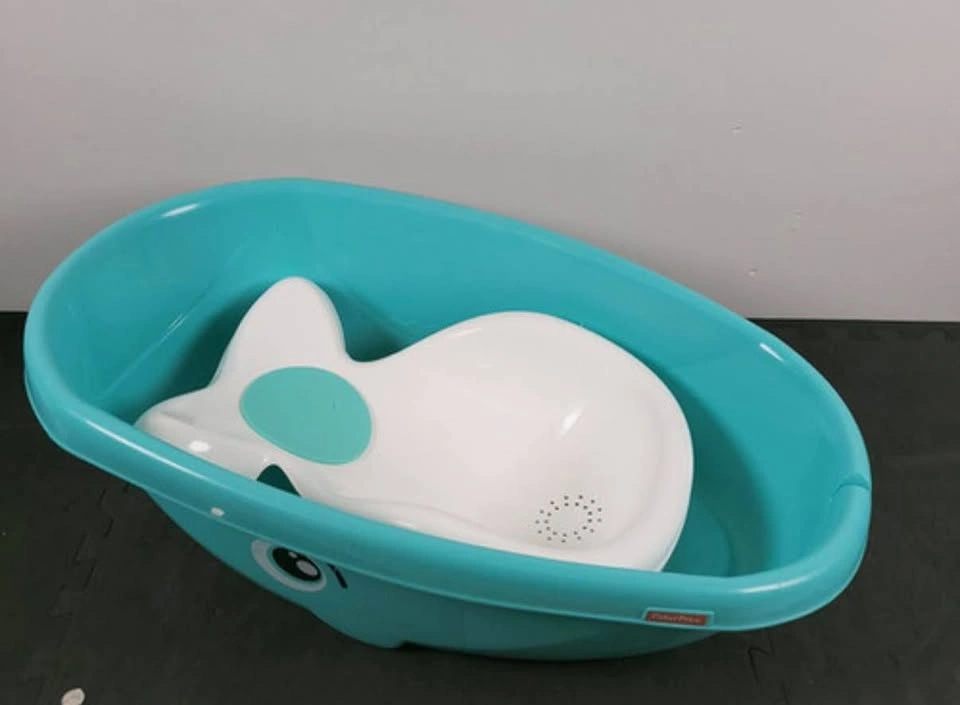 Fisher-Price Whale Baby Bathtub with Newborn Insert - photo 2