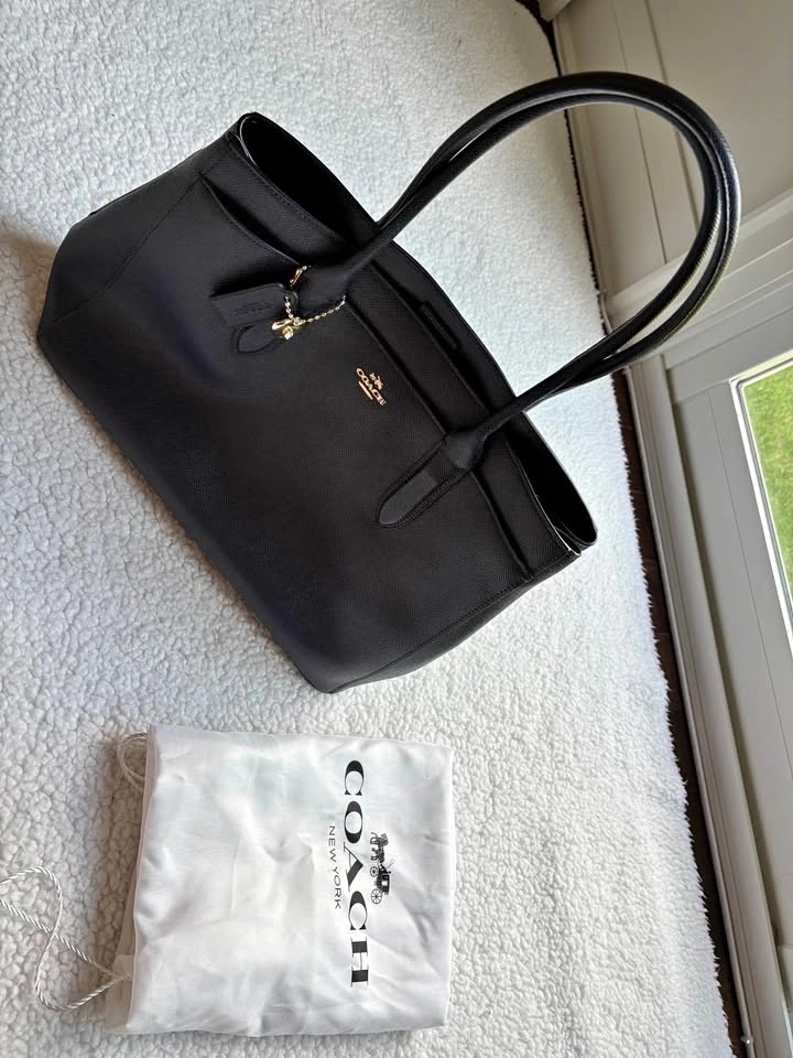 Coach Bailey Carryall Crossgrain Leather Tote Dark Navy 24218