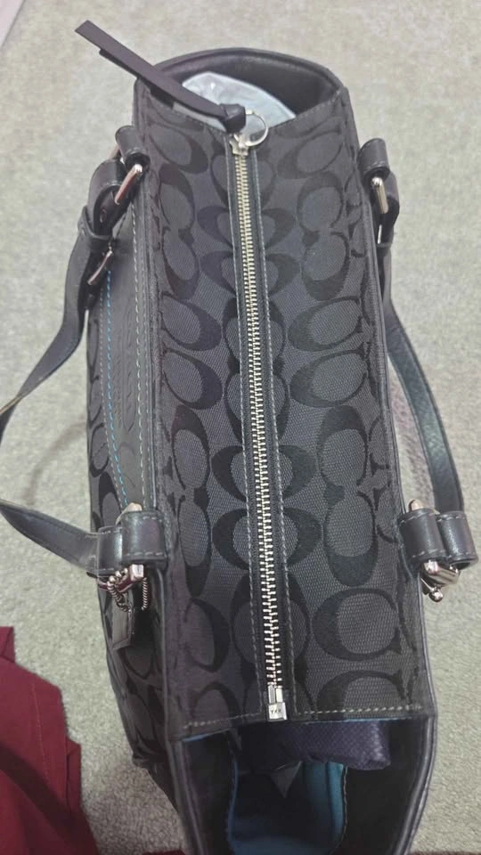 Coach Black Signature Gallery Tote with Turquoise Lining - photo 2