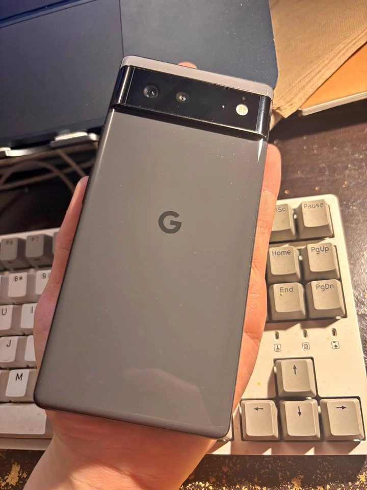 Google Pixel 6 Pro - Like New