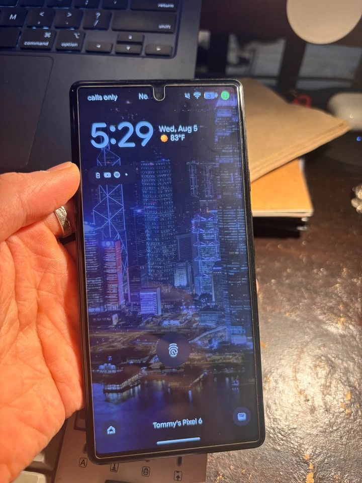 Google Pixel 6 Pro - Like New - photo 2
