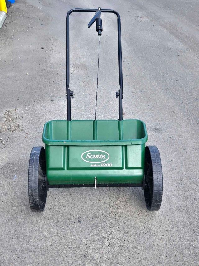 Scotts AccuGreen 1000 Drop Spreader - photo 2