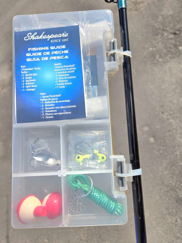 BRAND NEW Shakespeare Simply Fishing Spincast Combo Kit - photo 4