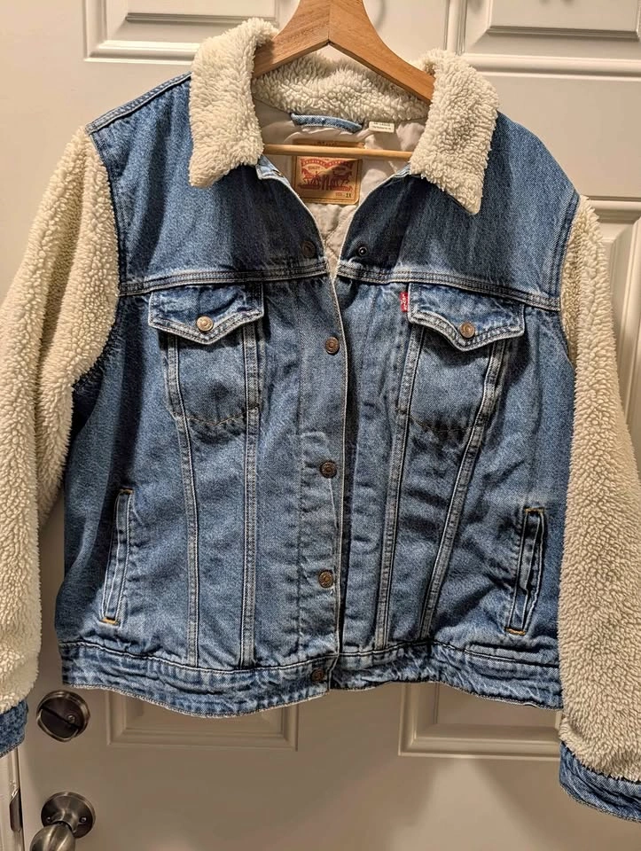 Levi's Sherpa Trucker Jacket - Size 1X