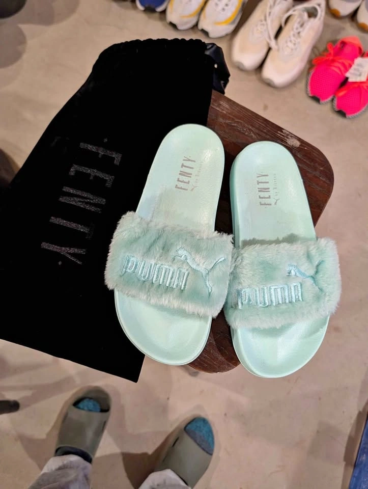 Puma Fenty by Rihanna Faux Fur Slides - Size - 6.5