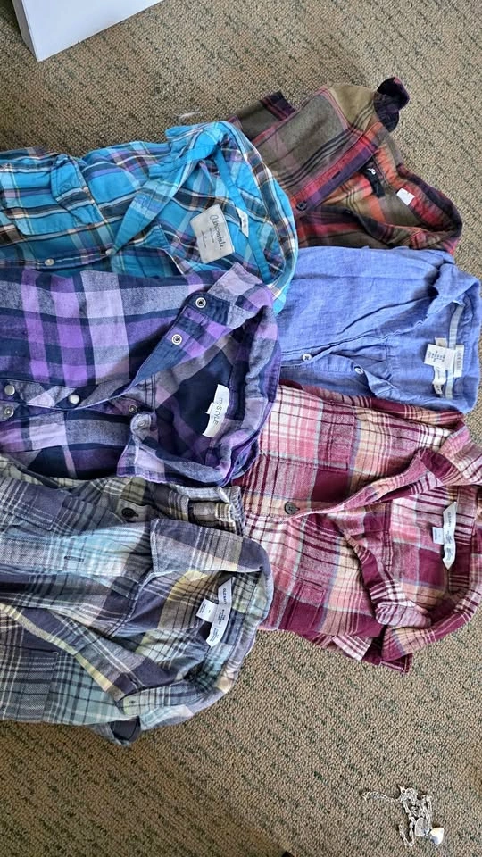 Euc button down ladies tops (sz medium) price for all