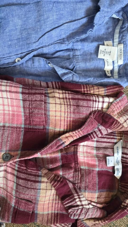 Euc button down ladies tops (sz medium) price for all - photo 2