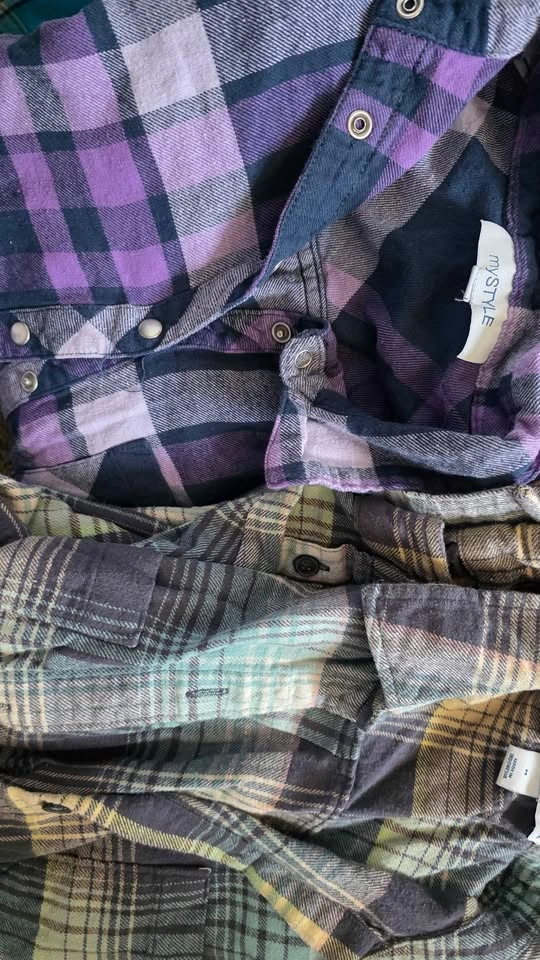 Euc button down ladies tops (sz medium) price for all - photo 3