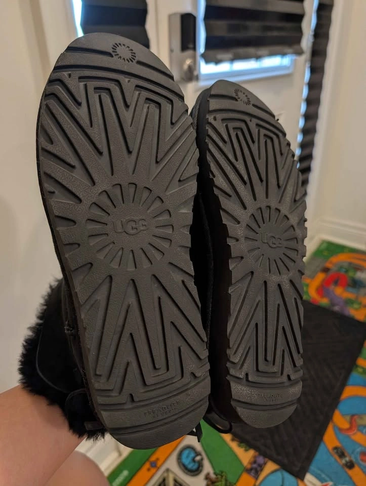 UGG Gita Black Suede Boots - Size 9 - photo 3