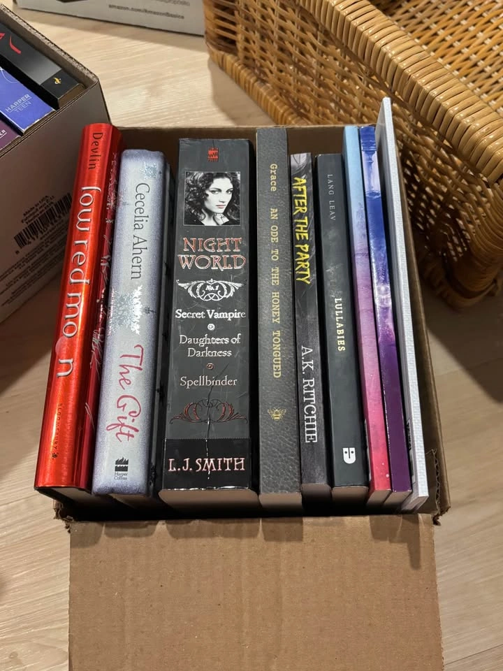 A LOT OF BOOKS!!! - photo 2