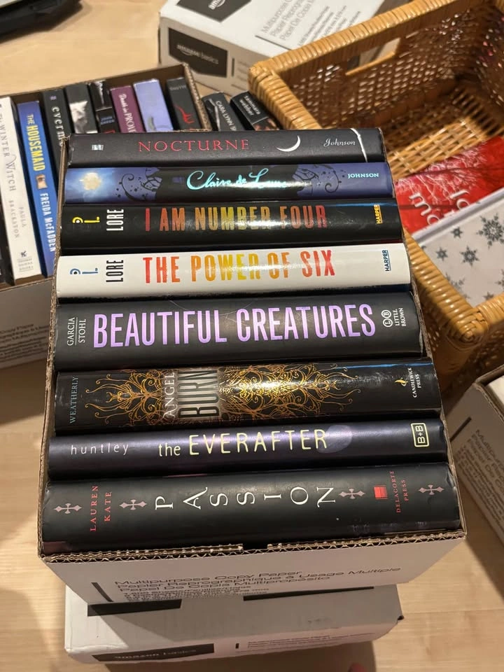 A LOT OF BOOKS!!! - photo 5