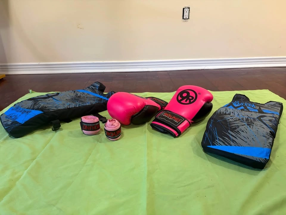 Boxing Training Set – Gloves, Pads, Hand Wraps (Complete Kit) - photo 2