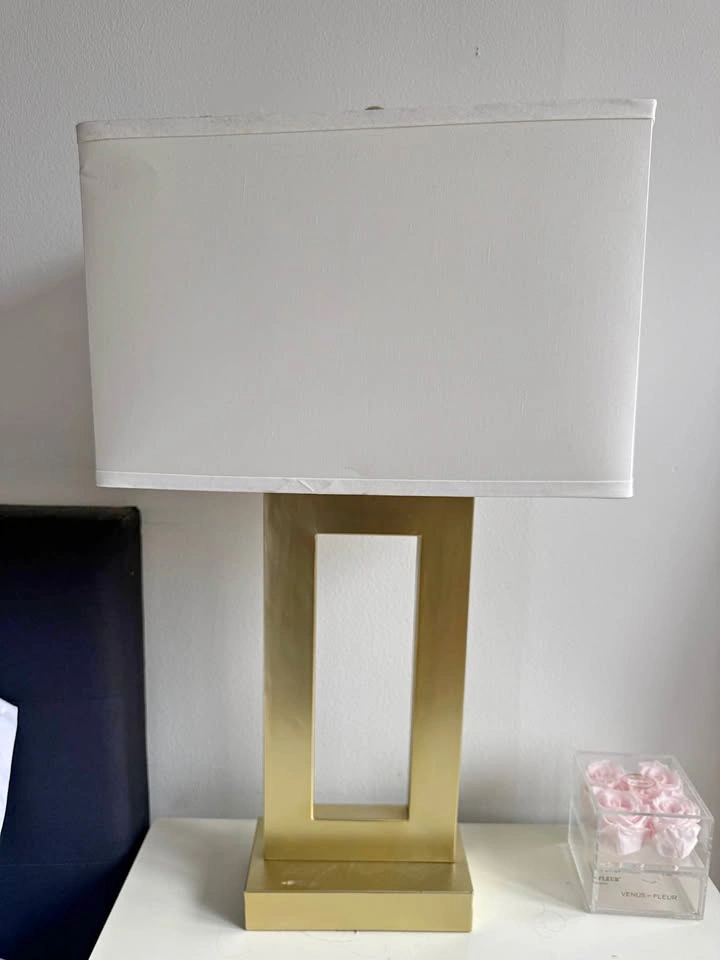 2 Lamps with Gold Base