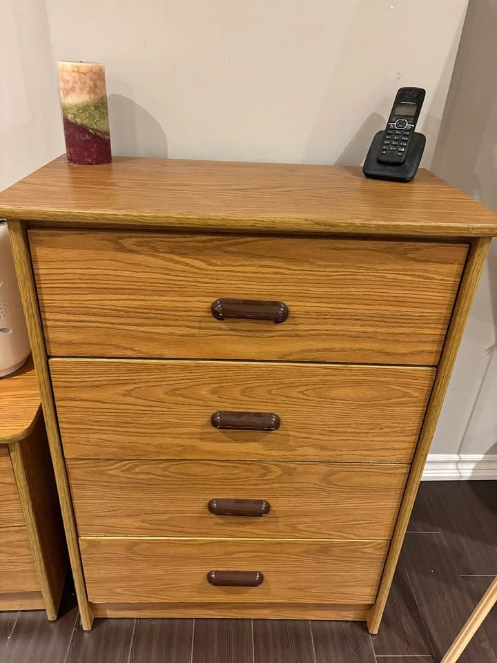 4-Drawer Wood Grain Chest