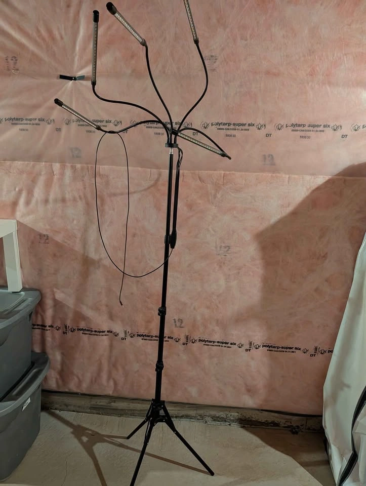 LED Grow Light 5 head with Tripod Stand - photo 2