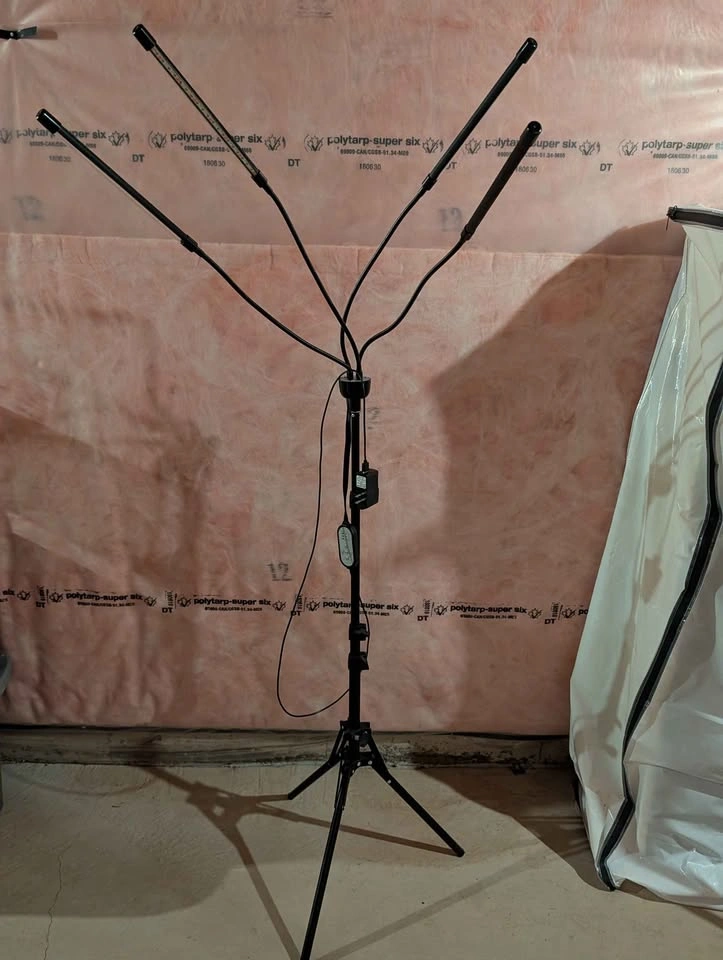 4-Head LED Grow Light with Tripod Stand - photo 2
