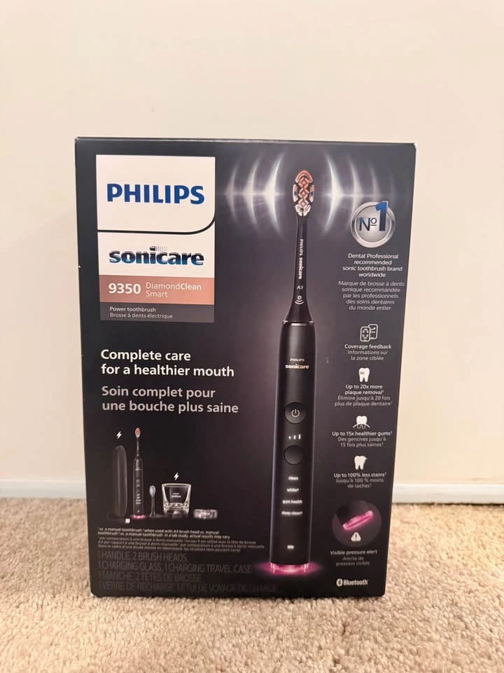 Philips Sonicare DiamondClean 9350 + Extra Brush Heads - photo 2