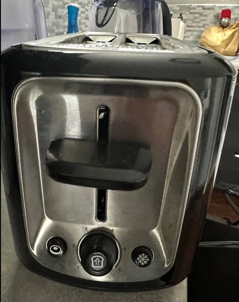 1. 4 bagel 🥯 and bread 🍞 toaster 2 toasters - photo 4