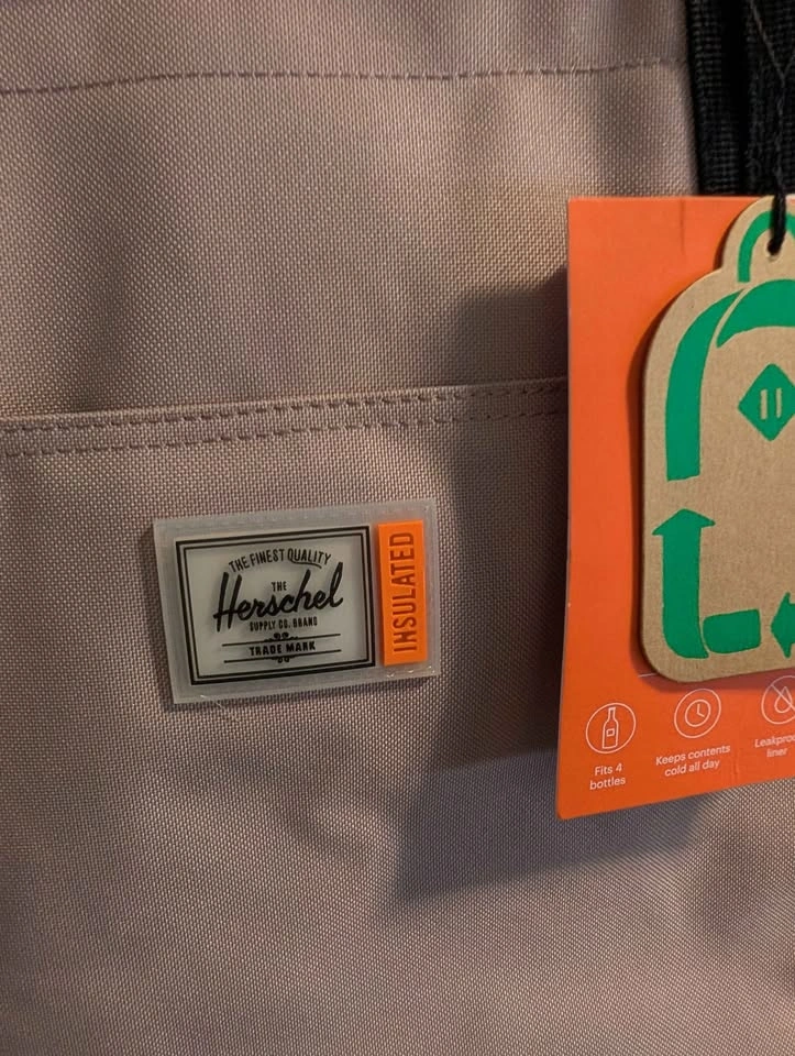 NEW Herschel Insulated Tote Bag - photo 3